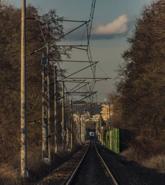 Tren rápido cerca de la ciudad Ceske Budejovice — Foto de Stock