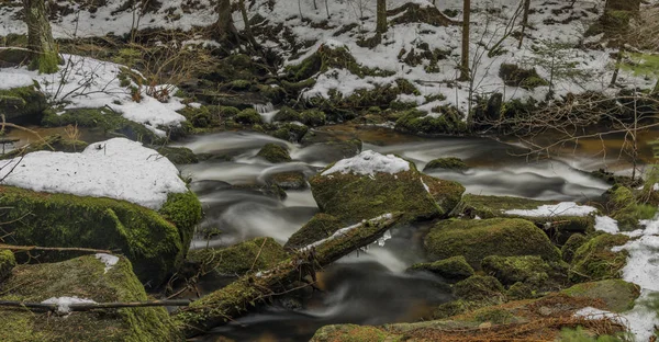 Mensi Vltavice river in snow winter day — Stock Photo, Image