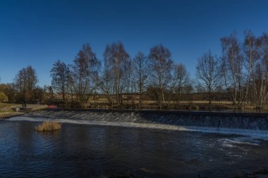 Velky Jez güneşli kış günü şehirde Ceske Budejovice