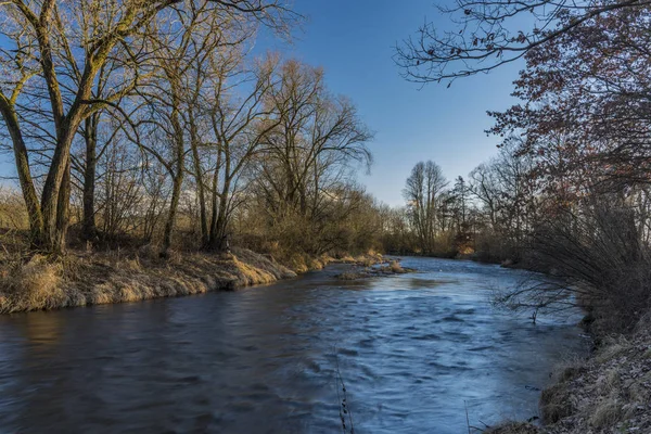Rzeki Malše w pobliżu miasta Czeskie Budziejowice — Zdjęcie stockowe