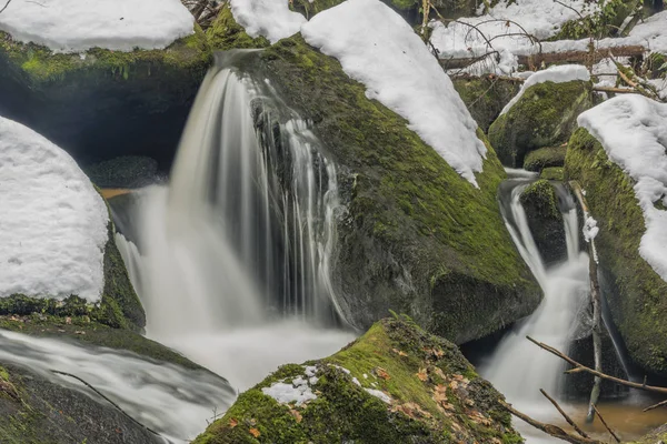 Mensi Vltavice river in snow winter day — Stock Photo, Image