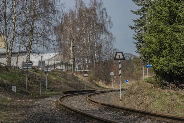 Järnvägsspår nära Horni Slavkov town — Stockfoto