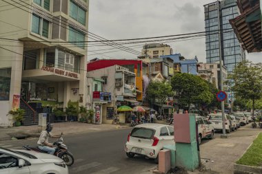 Bulutlu Ocak günü Saigon sokakları