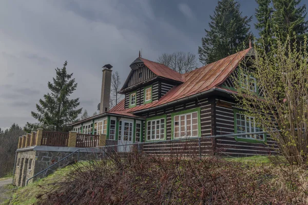 Small Mountain Cottage Valasske Klobouky Town Dark Spring Morning — Stock Photo, Image