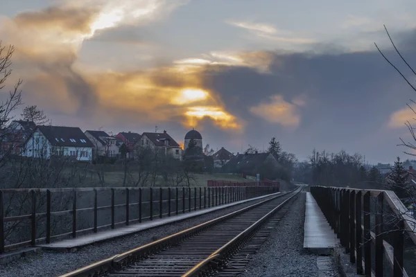 Farbe Blauer Himmel Abend Nach Schönem Sonnenuntergang Trebic Stadt Winter — Stockfoto