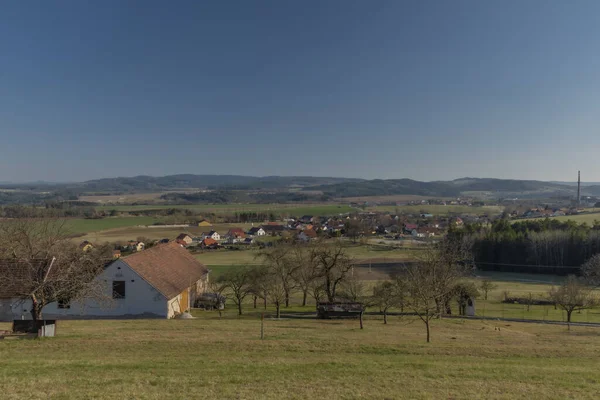 Landscape Zlata Koruna Village Green Meadows Spring Sunny Day — Stock Photo, Image