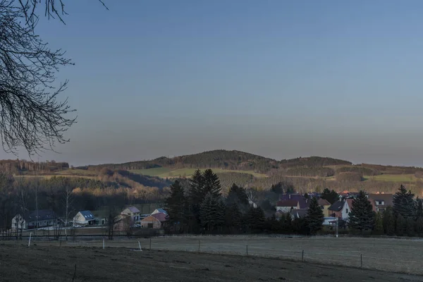 Landschaft Der Nähe Des Dorfes Zlata Koruna Mit Grünen Wiesen — Stockfoto