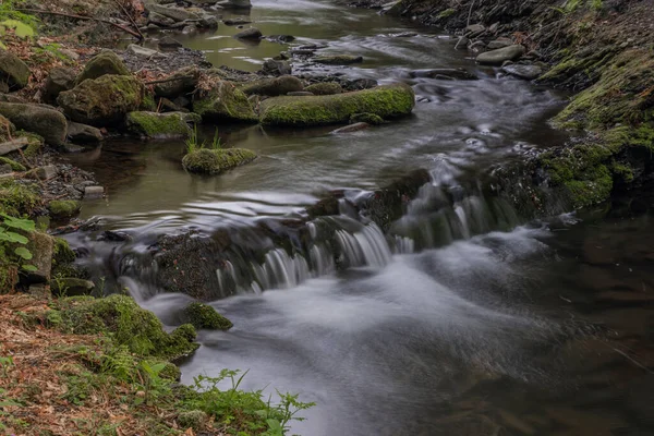 Lomna Fluss Trojanovice Dorf Frühling Heißen Farbtag — Stockfoto