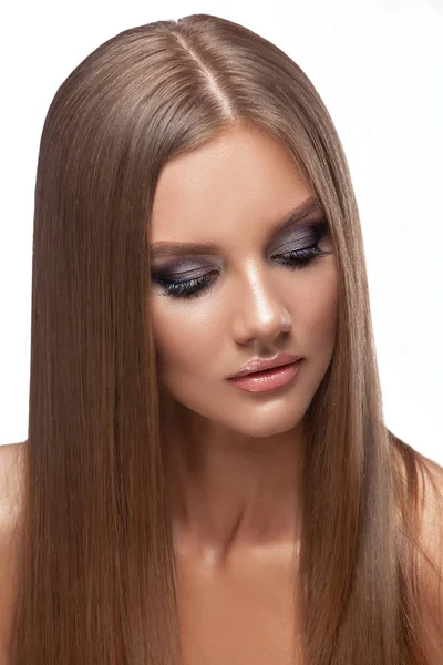 Genç ve güzel bir kadın  