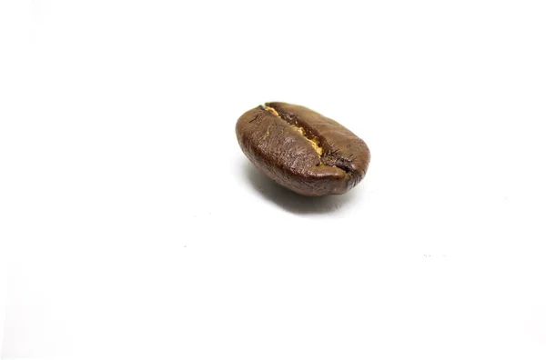 Kaffeböna Isolerad Vit Bakgrund Makrokaffeböna — Stockfoto