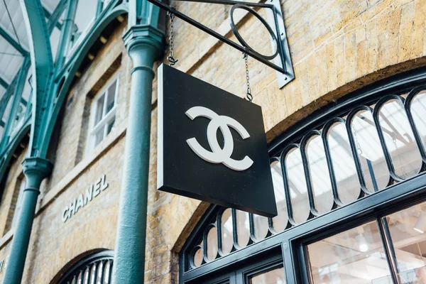 Ориентир магазина Chanel — стоковое фото