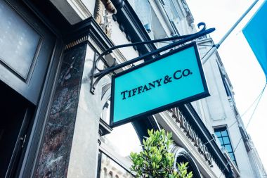Öğretir Tiffany ve Co Dükkanı
