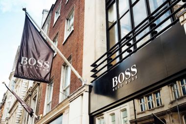 Hugo Boss Dükkanı tabela