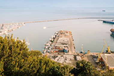 Salerno, İtalya'nın bağlantı noktasının havadan görünümü