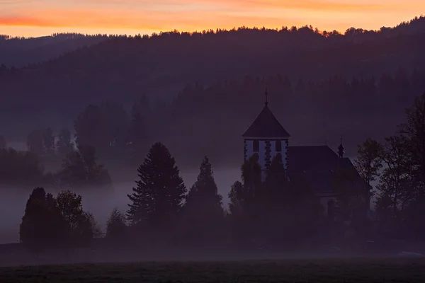 Morgon i Zelnava by — Stockfoto