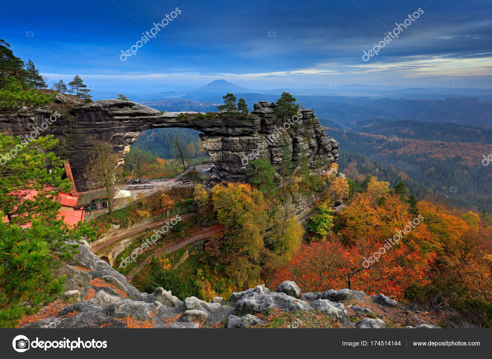 Pictures natural bridge Biggest natural bridge in Europe — Stock