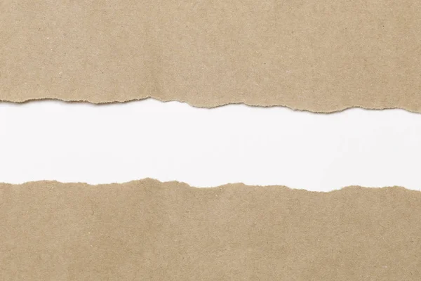 yırtık kahverengi kağıt mesaj alanı. 