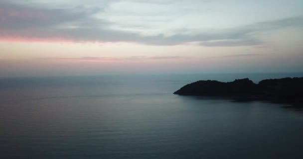 Sahilde Güzel Bir Yaz Günbatımı Çekimi Görüntülerinde Gün Batımı Görüntüleri — Stok video