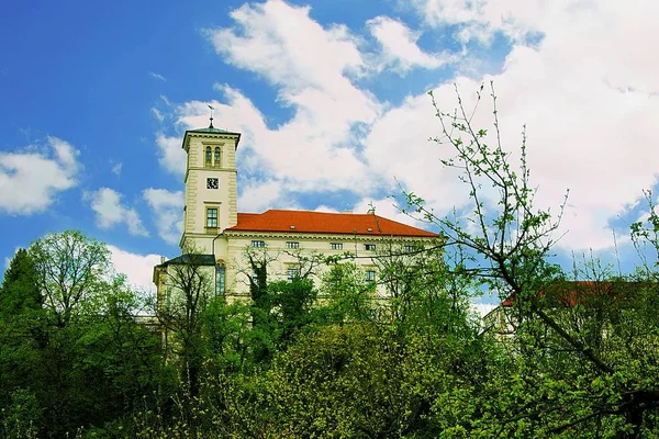 Château Cerna hora (svart berg)). — Stockfoto