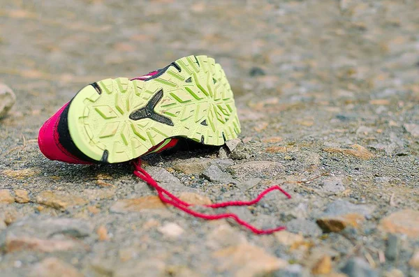 Lost running shoe. — Stock Photo, Image