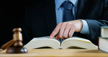 açık artırma veya sahne avukatların