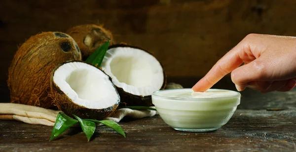 Coco nutritivo fresco — Fotografia de Stock