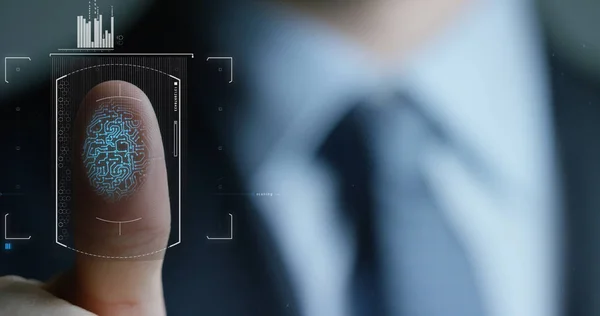 Ağır çekim tarama parmak izi Biyometrik kimlik ve onay. Güvenlik ve parola denetimi aracılığıyla parmak bir gelişmiş teknolojik gelecekte gelecek ve sibernetik kavramı — Stok fotoğraf