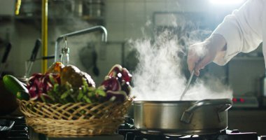 Yavaş çekimde kompozisyonun un üzerinde bir metin koymak için alanı olan İtalyan geleneksel gıda maddeleri ile (yakın)