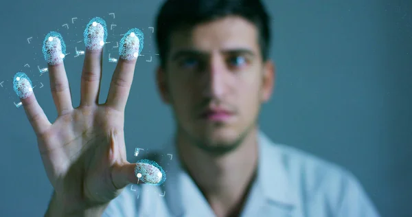 Ağır çekim tarama parmak izi Biyometrik kimlik ve onay. Güvenlik ve parola denetimi aracılığıyla parmak bir gelişmiş teknolojik gelecekte gelecek ve sibernetik kavramı — Stok fotoğraf