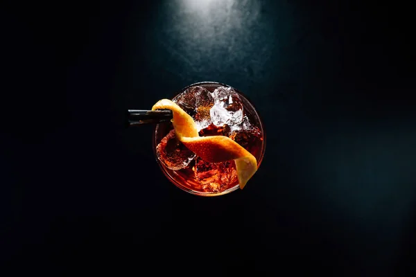 Cocktail su sfondo nero Foto Stock Royalty Free