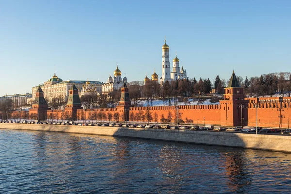 Kremlin de Moscou ao pôr do sol — Fotografia de Stock