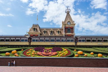 Disneyland ana tren istasyonu