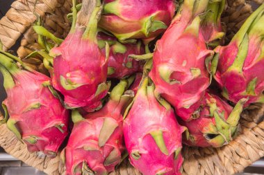 Süpermarkette dragonfruit