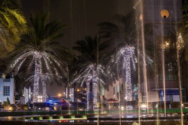Dubai Yat Limanı yürüyüş çeşme gece, Birleşik Arap Emirlikleri