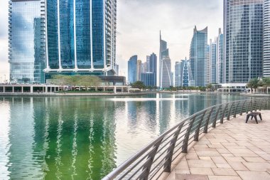 Jumeirah Gölü Towers alanı içinde Dubai, İngiltere