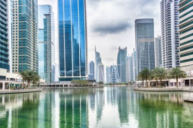 Jumeirah Gölü Towers alanı içinde Dubai, İngiltere