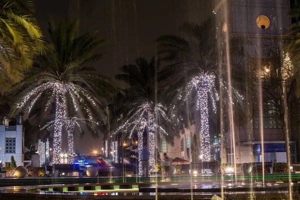 Dubai Yat Limanı yürüyüş çeşme gece, Birleşik Arap Emirlikleri