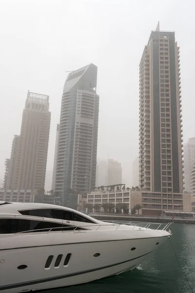 Sandstorm i Dubai Marina, Förenade Arabemiraten — Stockfoto