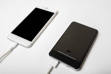 Güç bankasıyla çalışan akıllı telefon 