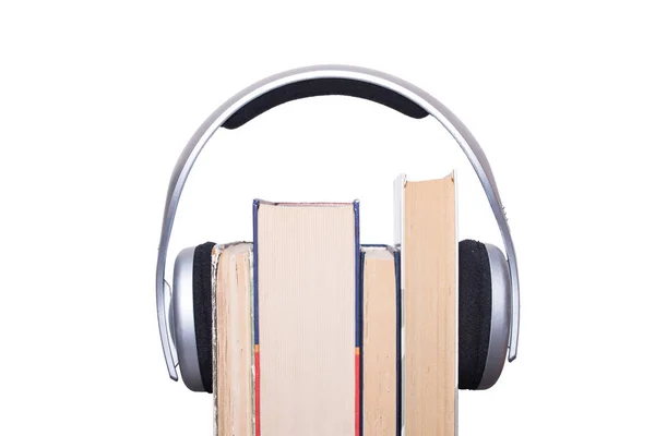 Kopfhörer, Bücher, Audiogerätekonzept — Stockfoto