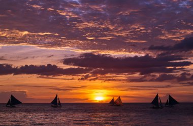Güzel gün batımı Boracay beyaz Beach, Filipinler