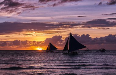Güzel gün batımı Boracay beyaz Beach, Filipinler