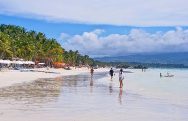 Boracay, Filipinler üzerinde beyaz plaj manzarası