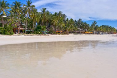 Boracay, Filipinler üzerinde beyaz plaj manzarası