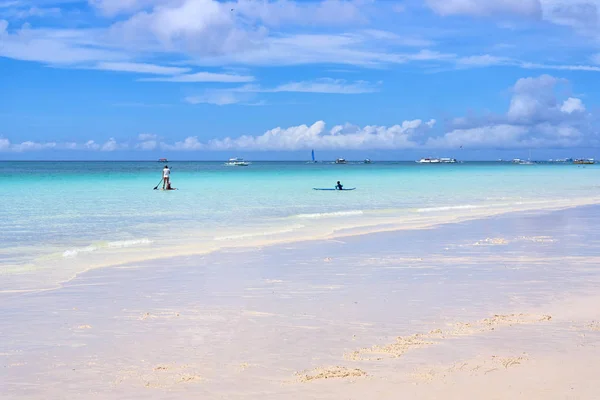Вид на белый пляж на Боракае, Филиппины — стоковое фото
