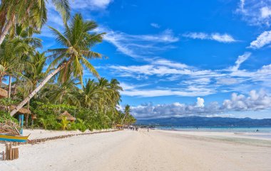 Boracay, Filipinler üzerinde beyaz plaj manzarası
