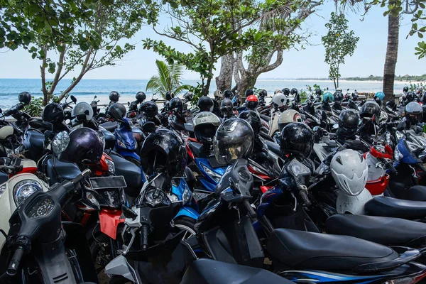 Bali, Endonezya üzerinde otopark scooter