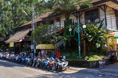 Ubud, Endonezya - 8 Aralık 2017: Şehir merkezinde 