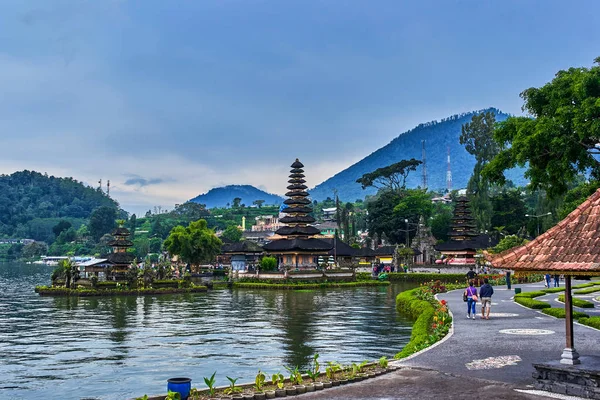 Pura Ulun Danu Beratan ναό στο νησί Μπαλί, Ινδονησία — Φωτογραφία Αρχείου