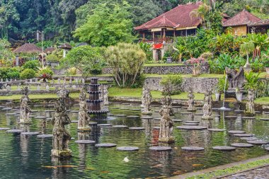 Bali adasında Tirta Gangga su sarayı, Endonezya